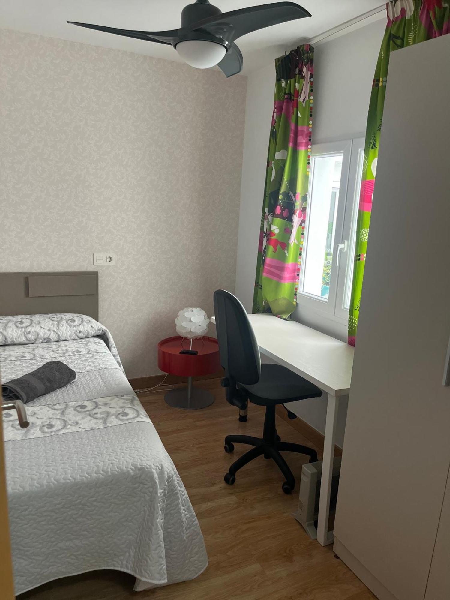 Bonito Apartamento En Granada Luaran gambar