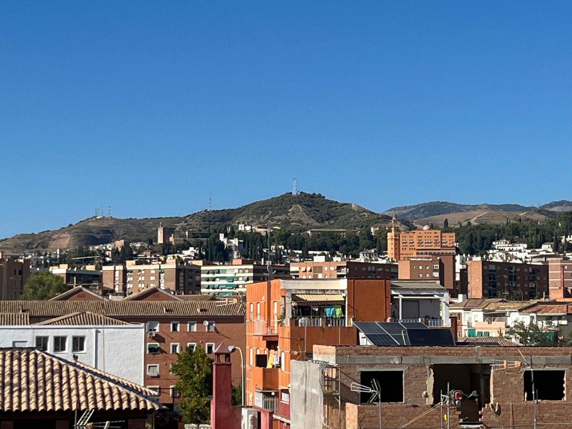 Bonito Apartamento En Granada Luaran gambar